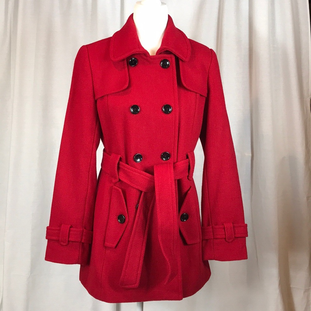 Warm and Stylish winter coat 🧥❄️ - Picture 3 of 7